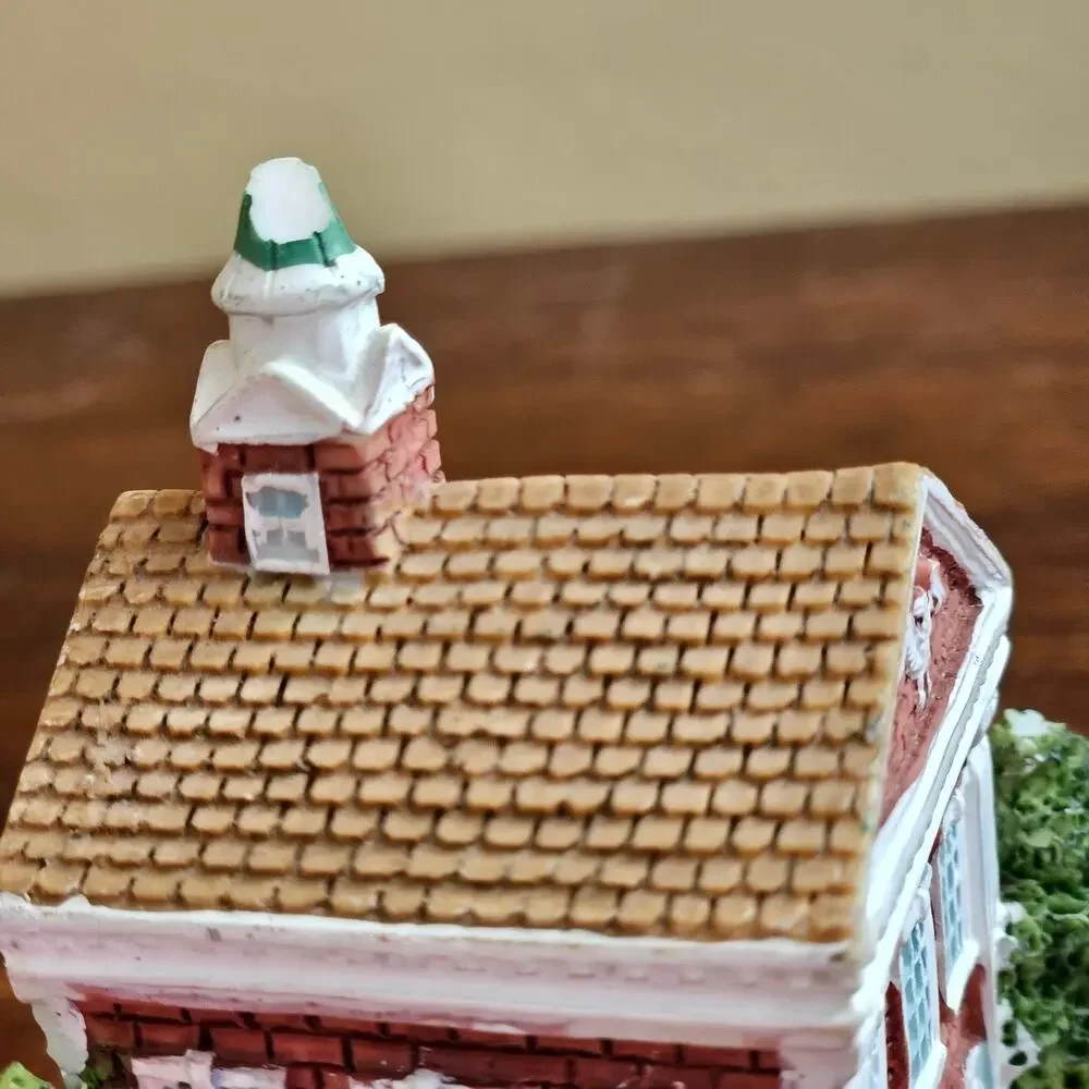 Liberty Falls Post Office AH107 (1996) | Vintage Miniature Village Building
